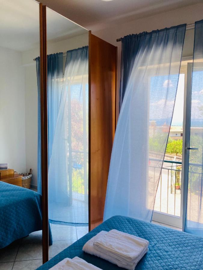 La Terrazza Apartment วีโกเอเกวนเซ ภายนอก รูปภาพ